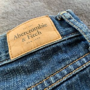 Abercrombie and Fitch denim short sz 0